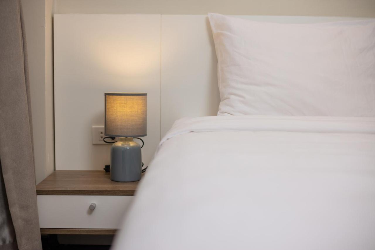 Yr Hotel & Apartments Hanoi Bagian luar foto