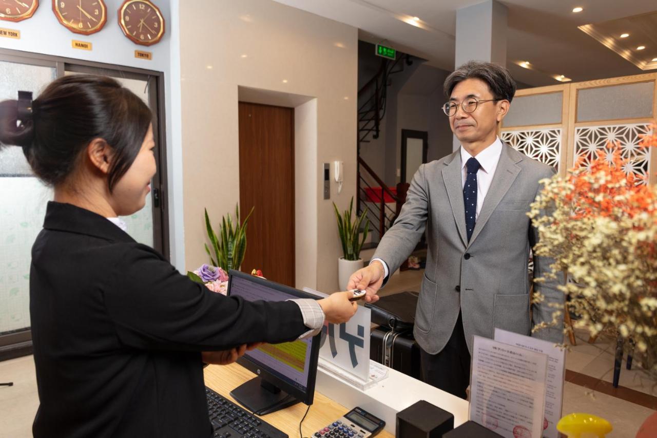 Yr Hotel & Apartments Hanoi Bagian luar foto